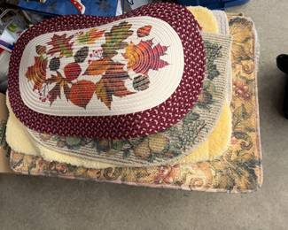 Small rugs & mats