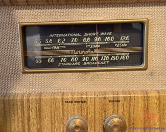 1940's Motorola 65T21 Tube Radio