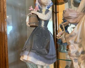 Signed LLADRO "Budding Blossoms" Figurine