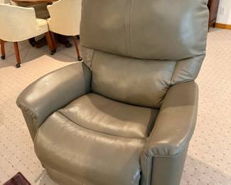 LA Z BOY Leather Recliner