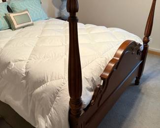 Queen Size Post Bed