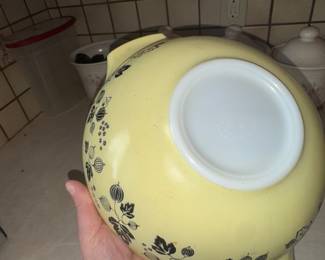 Pyrex Cinderella in Gooseberry pattern