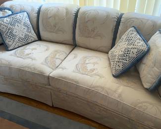 pretty sofa, excellent condition