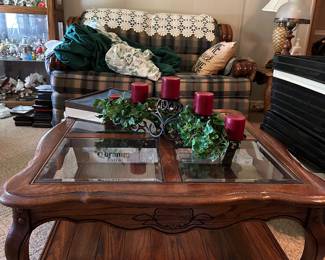Great glass top square coffee table
