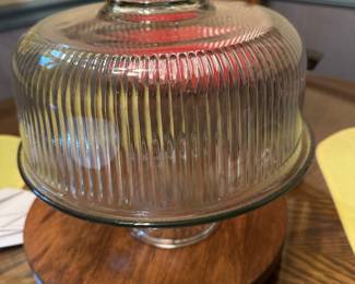 Cake plate and top