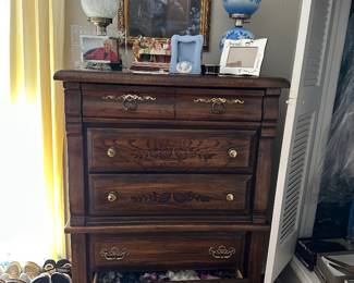 Chest of Drawers