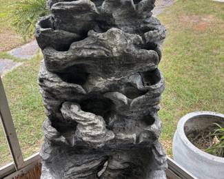 Water feature 2 pcs heavy pump & lights 00 17”x17” x 30”t