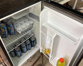 Kenmore mini fridge $75.00 18x18x27