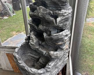 Water feature 2 pcs heavy pump & lights 17”x17” x 30”t