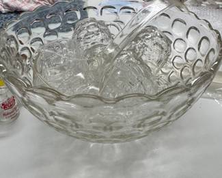 Vintage punch bowl and glasses 