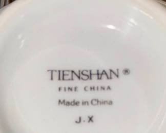 Tenshan Holiday China label