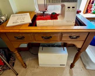 Sewing table and Sewing machine=Memory Craft