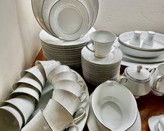 Noritake Rainer 16 dinner plates, 13 salad plates, 13 soup coupes, 13 berry bowls, 13 dessert plates, 13 saucers, 13 cups, 2 large oval platters, 1 small oval platter, gravy bowl, butter dish, salt and pepper shakers, 2 small oval bowls