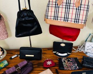 Handbags-Faux Burberry