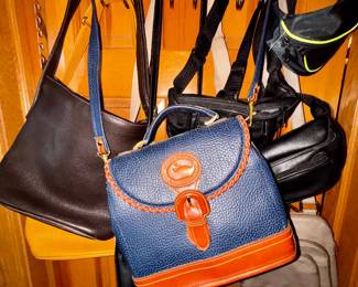 Habdbags-Dooney and Burke