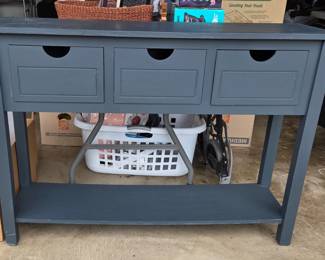 3-Drawer table