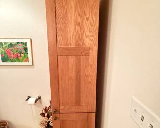 Storage Unit for a Bathroom