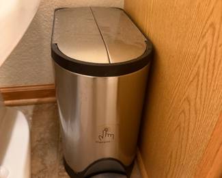 Trash Can 