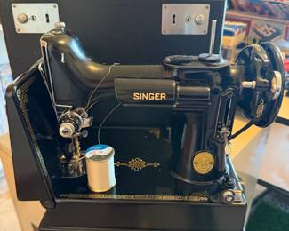 Miniature Singer Sewing Machine 