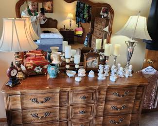 Thomasville Dresser with mirror