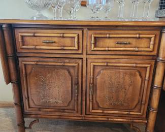 Discu, Aloha oriental Buffet