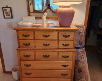 Chest of drawers