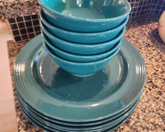 11 piece dishes made in Italy 