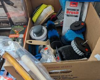 Brushes to apply all those auto cleaning products