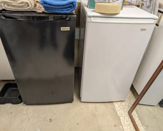 Extremely clean mini fridges 