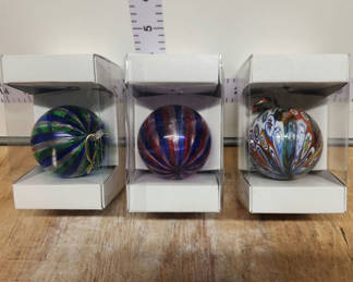 Lot 82: Handblown Murano Christmas Ornaments