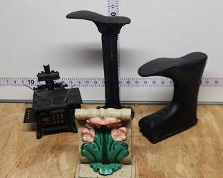 Lot 15: Cast Iron Lot