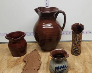 Lot 64: Pottery Lot