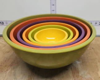 Lot 80: Zak Designs Nesting Bowls