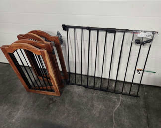 Lot 162: Dog/Pet Gates
