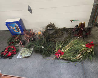 Lot 152: Christmas Decorations Lot