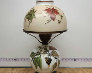 Lot 61: 'Gone With The Wind' Lamp