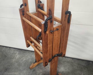 Lot 134: Country Wash Tub Stand