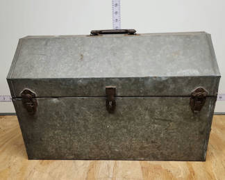 Lot 158: Vintage Galvanized Toolbox