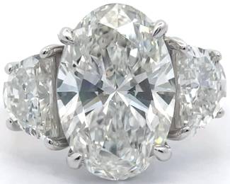 7.00 Carat Diamond Oval & Half-Moon Brilliant Cut Three-Stone Ring in 14k Gold