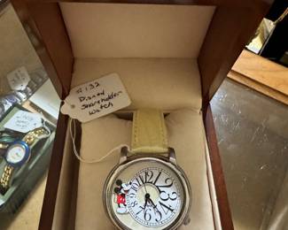 #132 - $90 - Disney Shareholder watch in original box