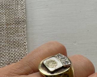 #32 - $375 - 10kt gold tested men ring with 3 diamonds 7.88gr