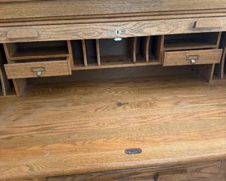 #45 - $500 - Oakridge Furniture Roll top desk 60 X 30 X 48H