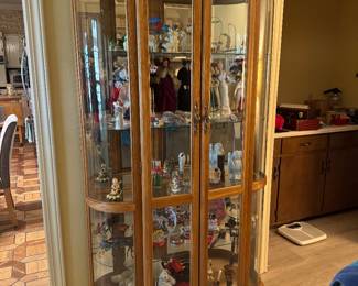 #89 - $350 Curio cabinet oak 5 shelves 43Lx14Dx76