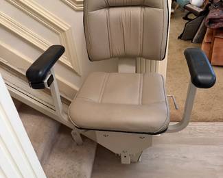#123 - $ - Bruno chair lift for steps