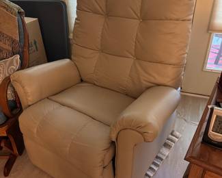 #88 - $240 - Lift chair cream from Pride tan color 