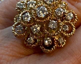 #36 - 18kt yellow gold cluster ring diam SI-VS very white stones, most likely G-H Color -1 1/4 ct - $2450