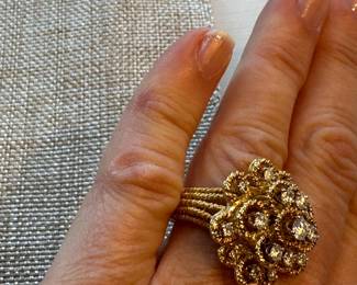 #36 - 18kt yellow gold cluster ring diam SI-VS very white stones, most likely G-H Color -1 1/4 ct - $2450