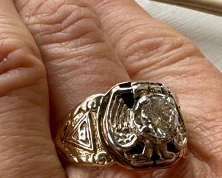 #34 - $1,000- 14kt gold men ring sz 11 1/2