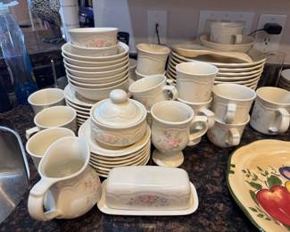 #40 - $150 - Tea Rose Pfaltzgraff USA Set of China 