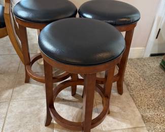 #19 - $98 - Counter round top stools set of 3 15x15x25